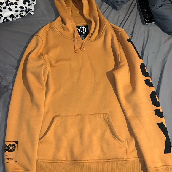 The Weeknd Official Merchandise/ 2018 Release 001 Limited Edition - Picture 3 of 5